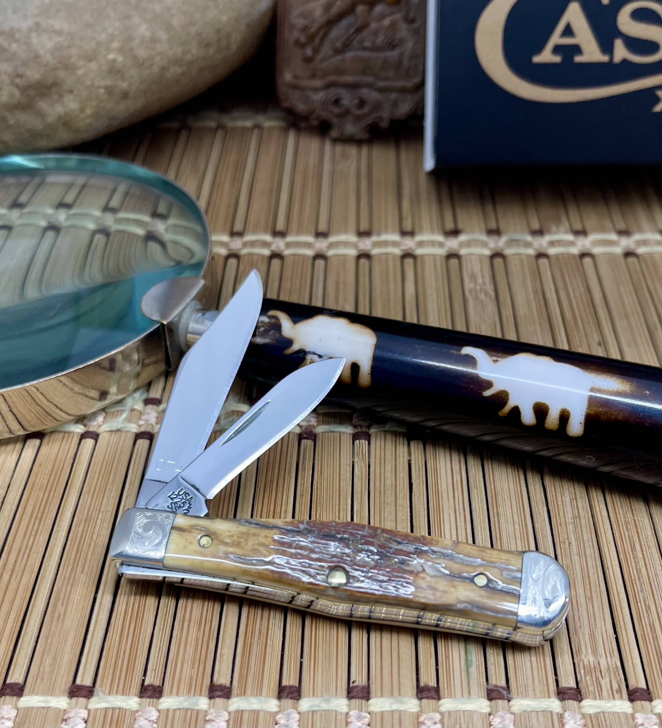 Case XX 2005 Mammoth Fossil Scrolled Swell Center Jack Pocket Knife 74/100 - Image 5