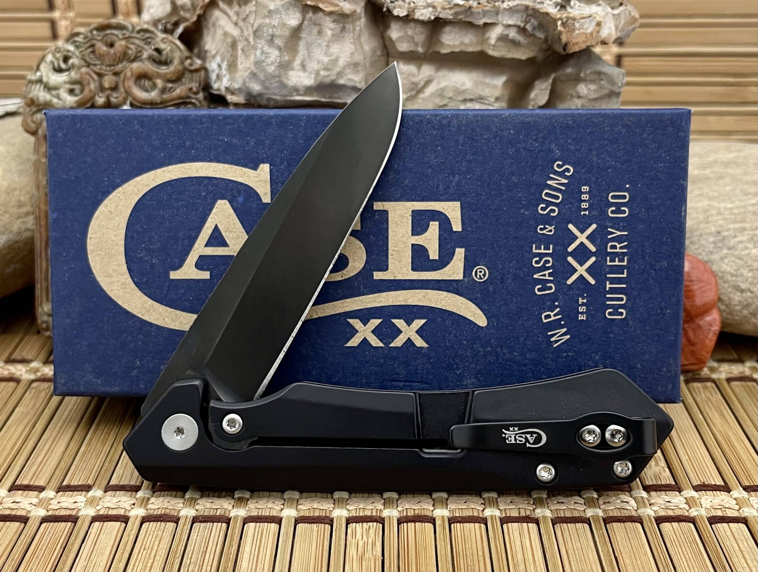 Case XX USA 2023 Black Anodized Aluminum S35VN Skulls 64645 Kinzua