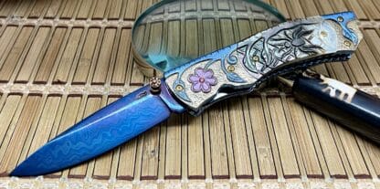 Suchat Jangtanong Custom Black Lip Pearl BLACK WIDOW Anodized Titanium Blue Damascus Steel Art Knife