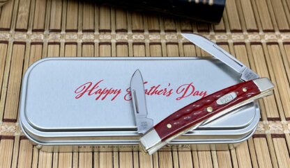 Case XX USA Old Red Bone Fathers Day Small Congress Knife in Tin - Image 2