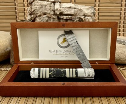 Case XX Wild Horse Custom Gold Vein Black Onyx Damascus Razor Barlow Knife #1 - Image 3