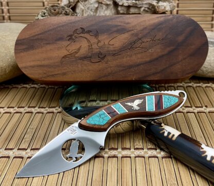 Buck 196 USA David Yellowhorse EAGLE 196 Alpha Hunter Artist Proof Knife