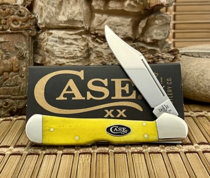 Case XX USA 2025 Smooth Yellow Bone 20025 Black Oval Copperlock Knife