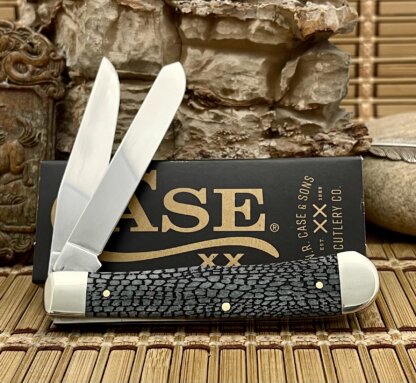 Case XX USA Gray Bone Alligator Skin 1/500 Diamond XX Trapper Knife - Image 2